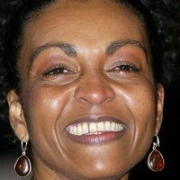 Adjoa Andoh Naakt