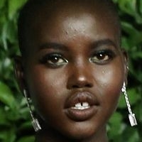 Adut Akech Naakt