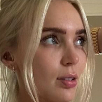 Alexisshv Naakt