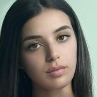 Amber Ajami Naakt