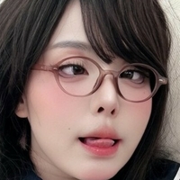 Aoiusagi2000 Naakt