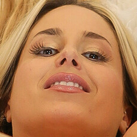 Ashleyniccoleyoga Naakt