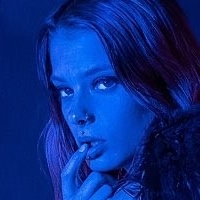 Bella Biddie Naakt