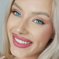 Blonde Anna Naakt