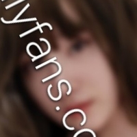 BratSuyeon Naakt
