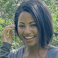 Camille Hyde Naakt