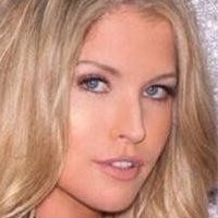 Carly Lauren Naakt