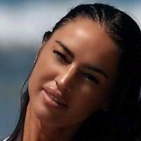 Charlie Riina Naakt