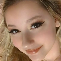 Destiney Naakt