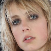 Edie Campbell Naakt