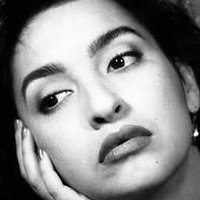 Elizabeth Pena Naakt