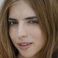 Emelie Crystal Naakt