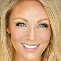 Emily Roche Naakt
