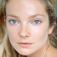 Eniko Mihalik Naakt