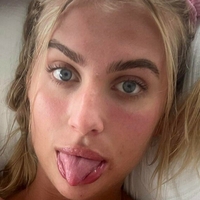 Erin Mia James Naakt