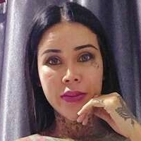 Fay Sexy Tatoo Naakt