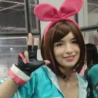 Faye Tan Naakt