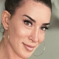 Gabbi Tuft Naakt