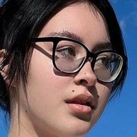 GiGi Naakt