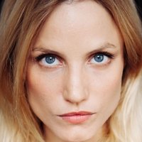 Isabel Thierauch Naakt