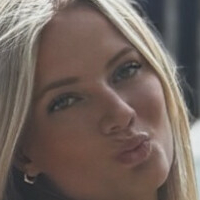 Issy Anderson Naakt