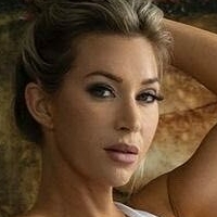 Jaclyn Crowe Naakt