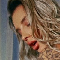 Juju Brais / Julia Abrams Naakt