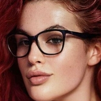 Juli Fox Naakt
