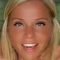 Julia Andrea Naakt