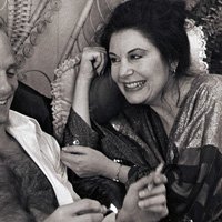 Karen Kondazian Naakt