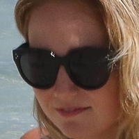 Kelly Weekers Naakt