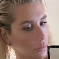KeshaRose Naakt