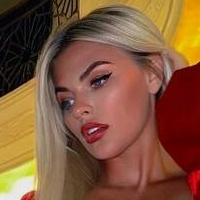 Lady Emily Naakt