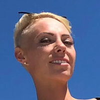 Lara-Foxx Naakt