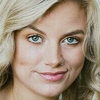 Lily Stalnaker Naakt