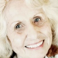 Lois Young Naakt