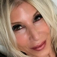 Lorraine Lewis Naakt