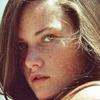 Maggie White Naakt