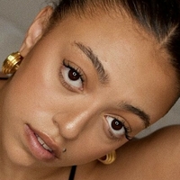 Mahalia Naakt