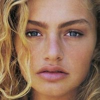 Michaela Bercu Naakt