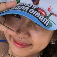 Milli Phuckitol Naakt