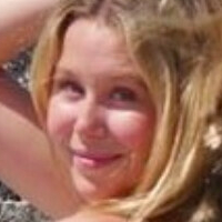 Miranda McKeon Naakt