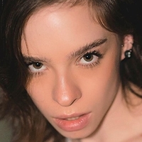 Perri Naakt