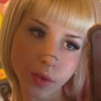 Piercing Poli’s Naakt