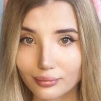 Polizistin Julia Naakt