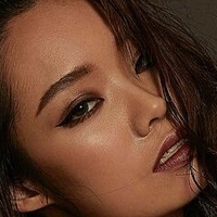 Queenie Lam Naakt