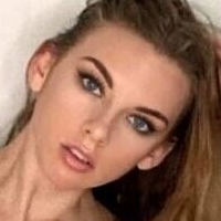 Riah Rose Naakt