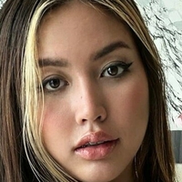 Ruby Li Naakt