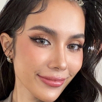 Saffron Maya Snook Naakt