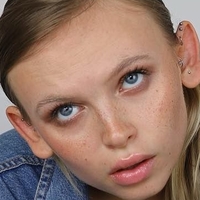Sara Carstens Naakt